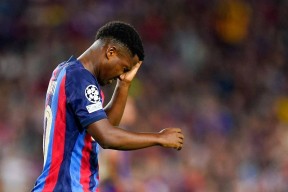 包含国际比赛日巴塞罗那备战社区盾，防线松动细节曝光，信心回归，医务组通报恢复的词条