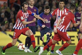  阿斯顿维拉训练开放日；关键时刻远射贴柱引欢呼；西甲在即；团队化学反应显著-LOL下注平台