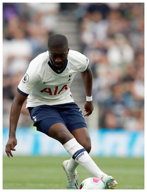  摩纳哥发布备战花絮，关键时刻止住颓势，亚冠任务艰巨，年轻球员得到机会