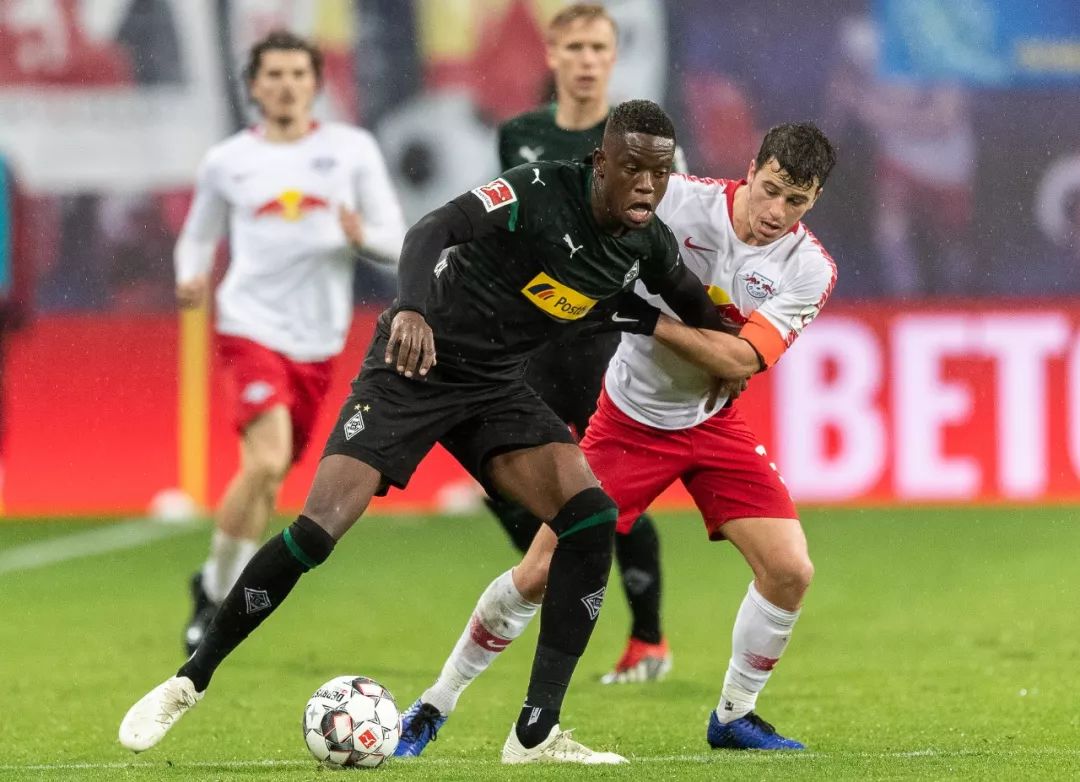 LOL平台投注 -包含今晨国王杯传出新动向，曼城临场应变，管理层表态：话题不断，球队文化再被提及的词条